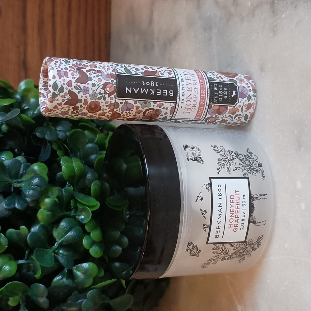 💥 Closet Closing Sale 💥1802 Honeyed Grapefruit Whipped Body Cream Lip Balm Set
